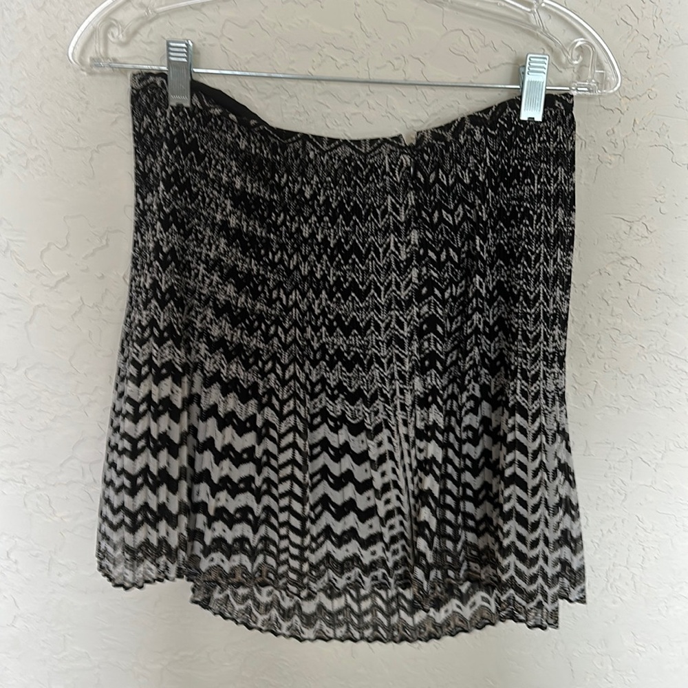 Madewell pleated black and white skirt